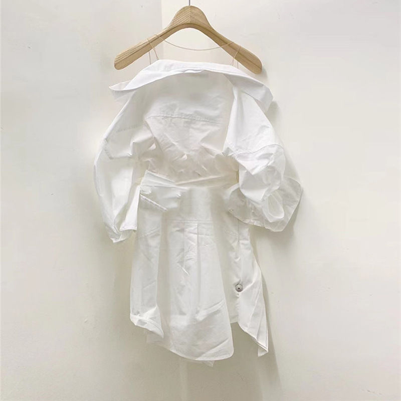 Rochie plisată, talie înaltă, siluetă în formă de A, panouri patchwork, țesătură din poliester.