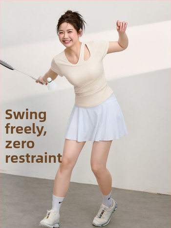 Tricou din poliester, conținut 80-90% poliester, mâneci scurte, guler rotund, stil dulce