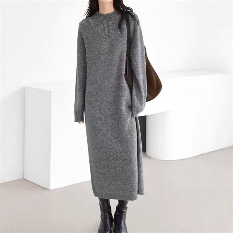 Kötött ruha egyenes szabásban, hosszú, egyszínű, hosszú ujjú, anyag poliészter-nylon keverék (50–70% poliészter, 30–50% nylon)