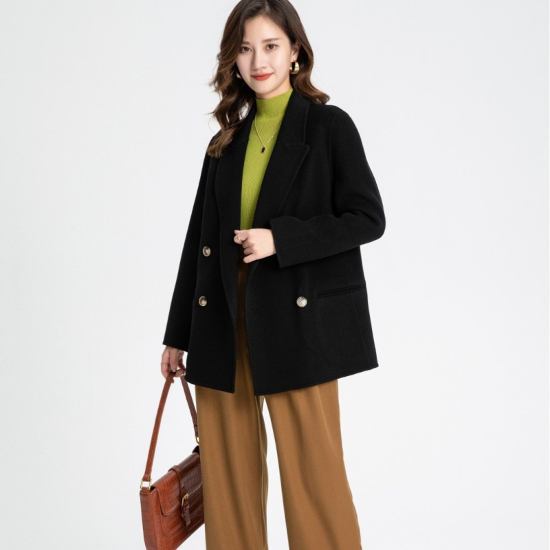Ženski vuneni tweed kaput - slim fit, okrugli izrez, dugi rukavi, jednobojni uzorak, 100% vuna