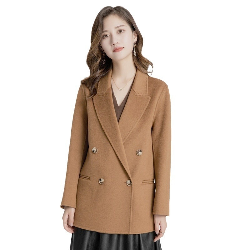 Ženski vuneni tweed kaput - slim fit, okrugli izrez, dugi rukavi, jednobojni uzorak, 100% vuna