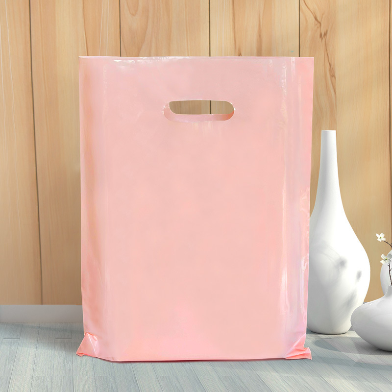 Pritaikyta parduotuvės drabužių maišelis su logotipo spauda – plastikinis pirkinių maišas moterų ir vaikų drabužiams; Medžiaga: nauja medžiaga; Dviejų sluoksnių storis: 20543076831; Produkto tipas: pritaikytas; Naudojimas: bendras įpakavimas; Gamyba pagal 