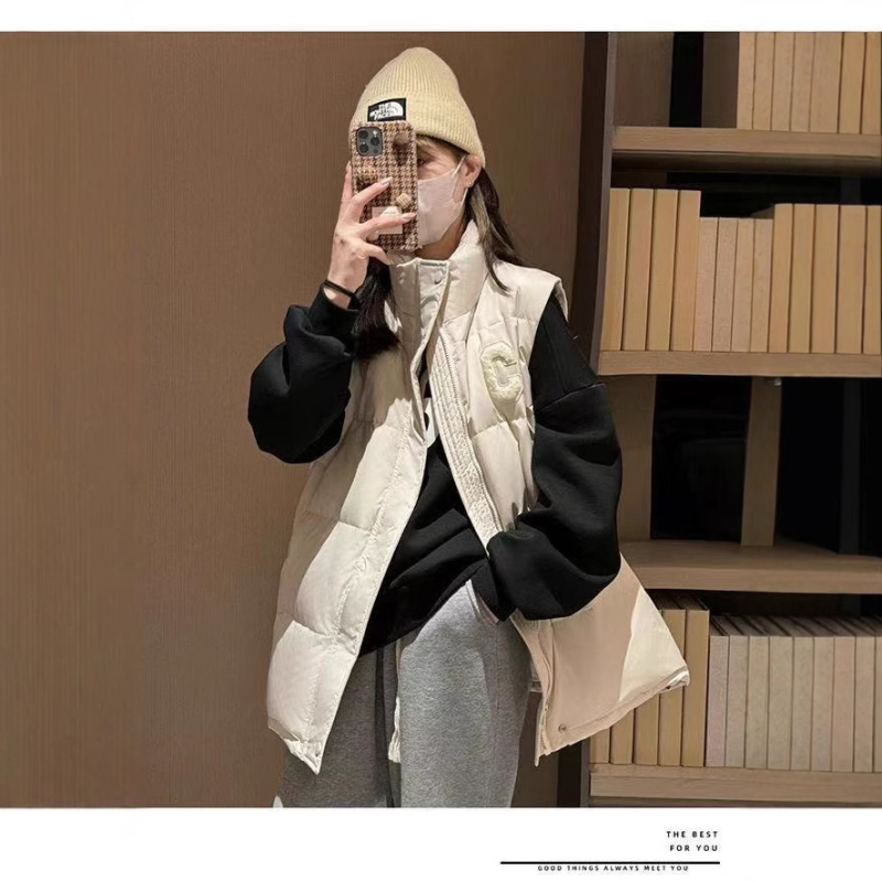 Дамски пухово-памучен жилет със стойкова яка, цип, аниме принт, зима 2025