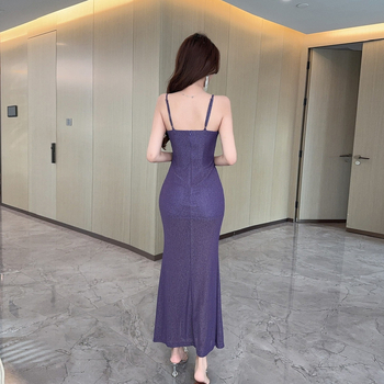 Hosszú ujjatlan bodycon ruha, egyvállas, rugalmas poliészterből