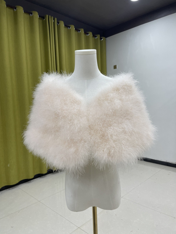 Ženski krzneni šal, zimski dodatak za vjenčanicu, produženi elegantni model, monokromatski uzorak (Krzno; Zima; Produženi; Monokromatski uzorak)