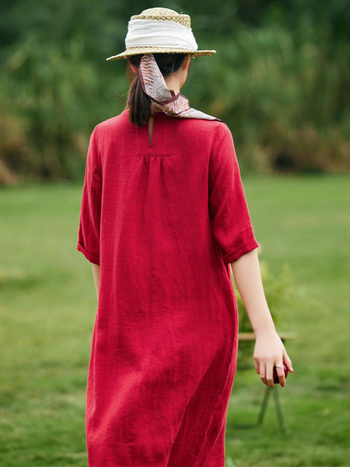 Homokmosott lenvászon ruha kerek nyakú, félujjú, A-vonalú, nosztalgikus retro stílus