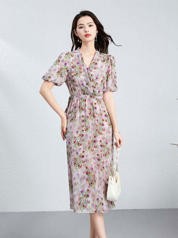 Mulberry selyem ruha, V-nyakú, lámpás ujjú, hosszú, A-vonalú szabás, virágos mintával, 95% selyem
