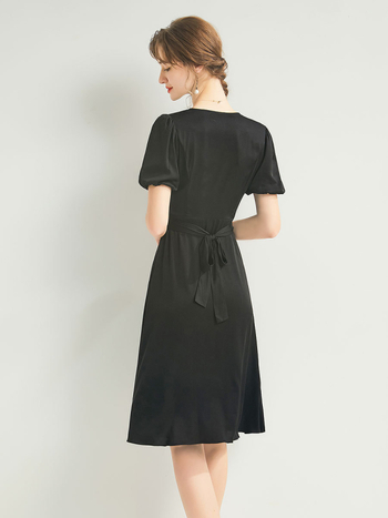 Mulberry selyem és Spandex keverék ruha V-nyakú, lámpás ujjas, A-vonalú szabás, középméretű hossz