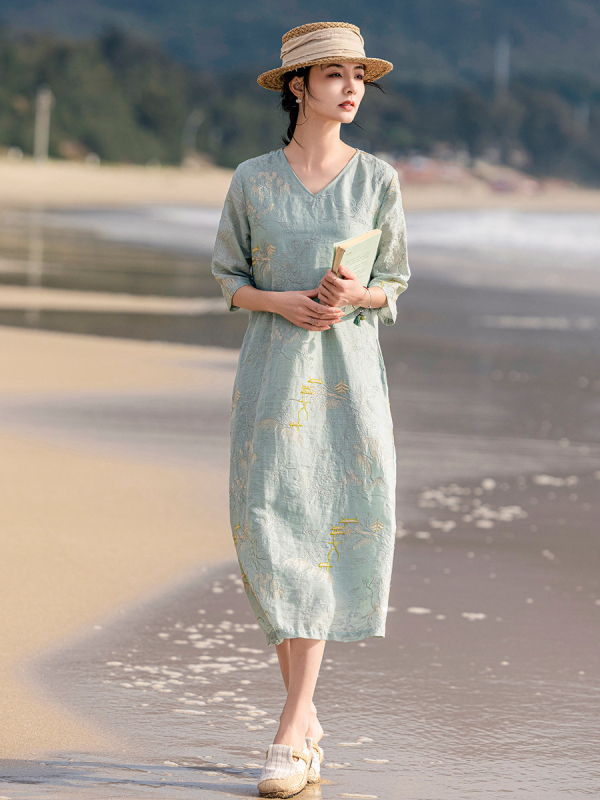 Φόρεμα από ραμί με κέντημα σχέδιο pavilion-τοπίο, V-λαιμός, σιλουέτα Α-γραμμής