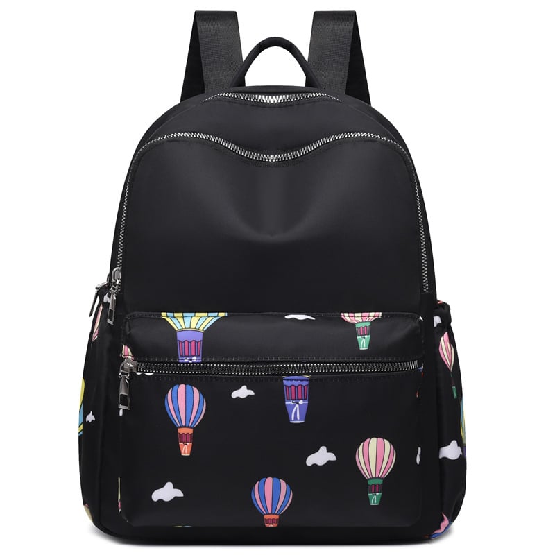 Γυναικείο σακίδιο με φλοράλ μοτίβο σε εθνοτικό στυλ, από Oxford ύφασμα, κάθετο τετράγωνο σχήμα, κλείσιμο με φερμουάρ, επένδυση από πολυεστέρα, Άνοιξη 2025.