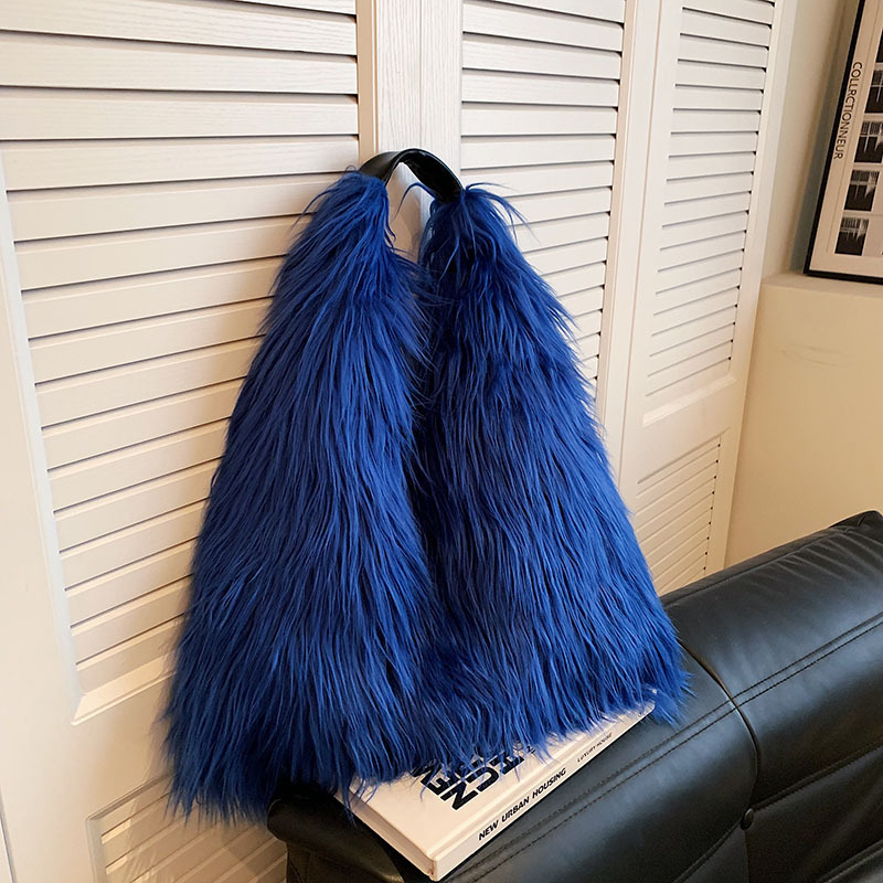 Geantă tote din pluș, formă de dumpling, închidere magnetică, căptușeală din piele sintetică, buzunar intern pentru telefon, fără curea, pentru utilizare zilnică, lansare iarna 2023