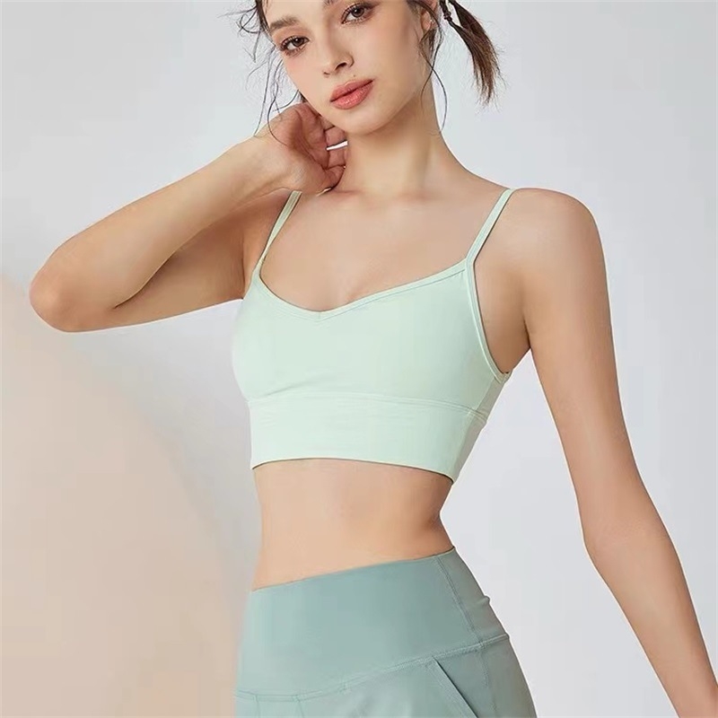 Nova yoga sportska grudnjak s tankim trakama, bezšiven, pun kupa, čvrste halter trake, dizajn s umetkom, glavna tkanina 75% najlon, 25% spandeks; podstava: 25% spandeks.