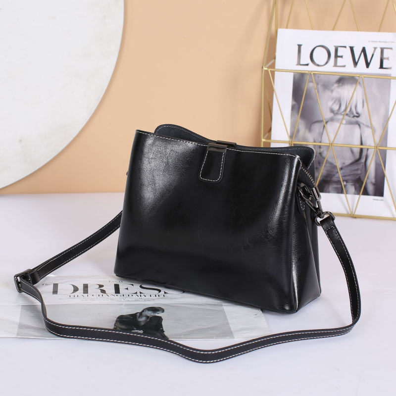 Geantă crossbody din piele naturală pentru femei, piele cu luciu cerat uleios, capacitate mare, formă pătrată orizontală, închidere cu fermoar