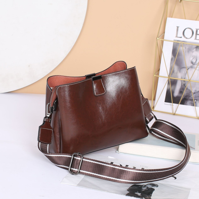 Geantă crossbody din piele naturală pentru femei, piele cu luciu cerat uleios, capacitate mare, formă pătrată orizontală, închidere cu fermoar