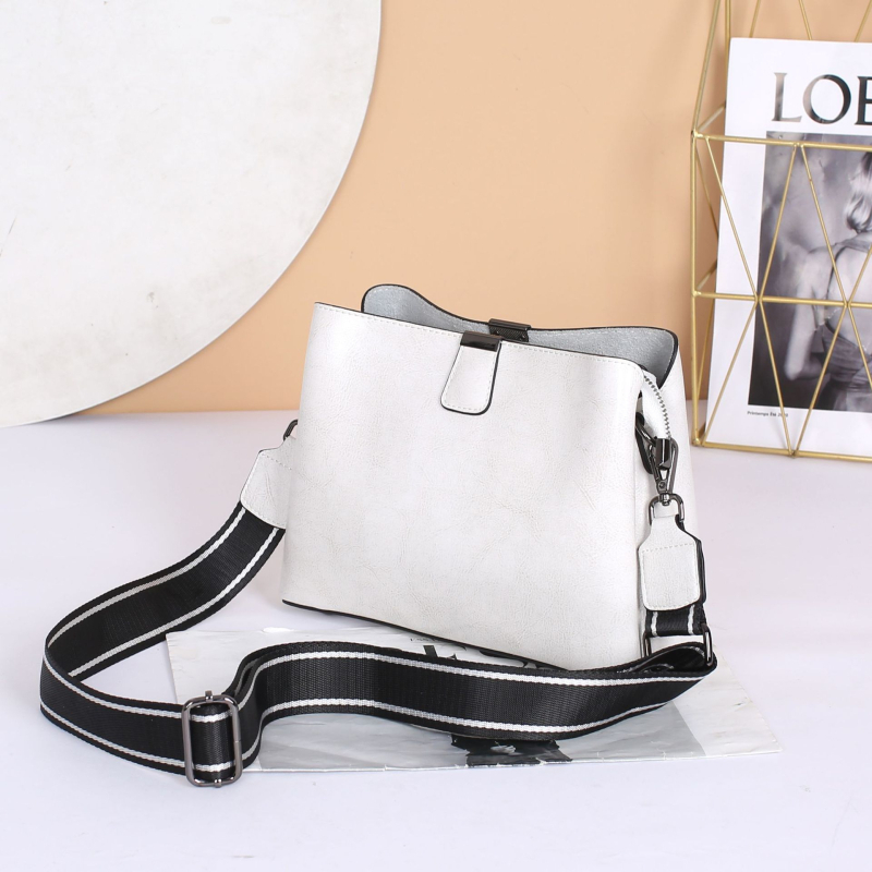 Geantă crossbody din piele naturală pentru femei, piele cu luciu cerat uleios, capacitate mare, formă pătrată orizontală, închidere cu fermoar