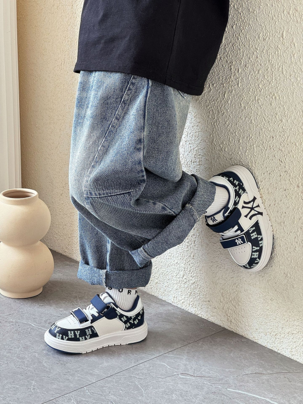 Dječje tenisice s debelom potplatom, Velcro zatvaranje, gornji dio od mikrovlakna, EVA đon, niski kroj, jednobojne, protuklizne