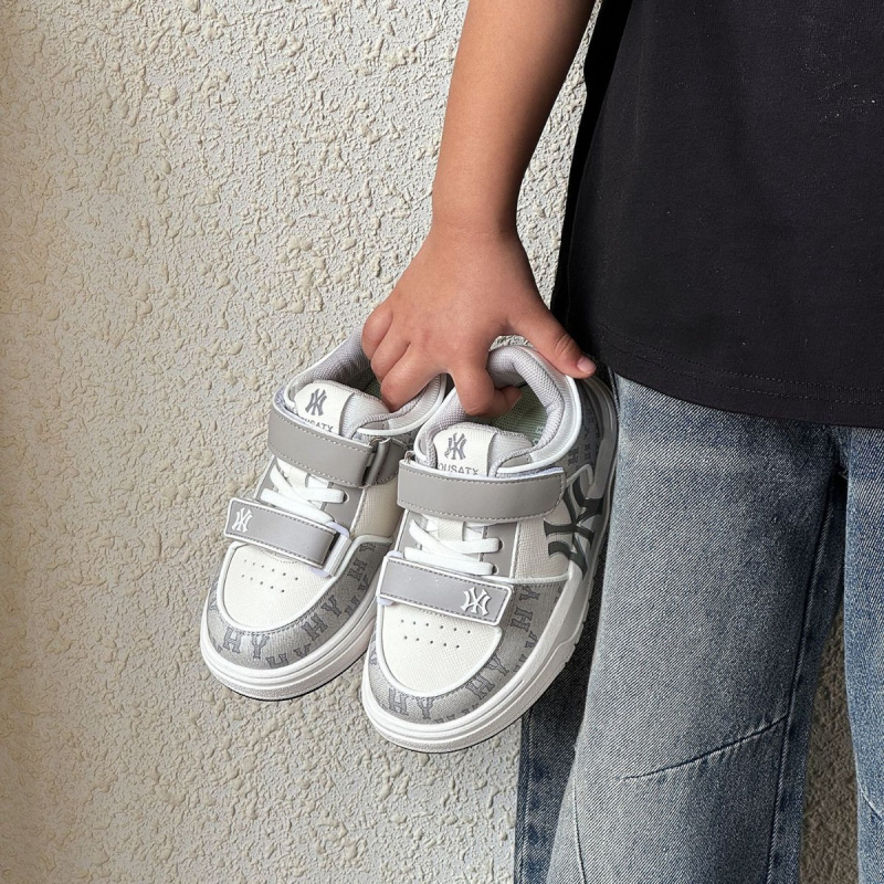 Dječje tenisice s debelom potplatom, Velcro zatvaranje, gornji dio od mikrovlakna, EVA đon, niski kroj, jednobojne, protuklizne