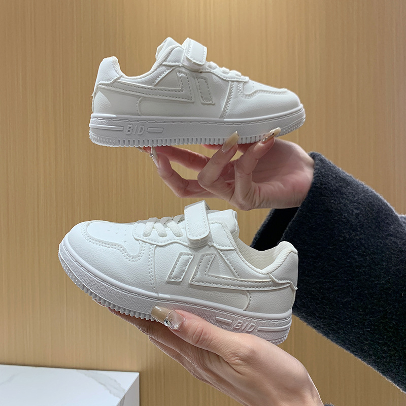 Dječje tenisice, niski gornji dio, gornji dio od sintetičke kože, PU ulošak, gumeni potplat, injekcijom oblikovan potplat