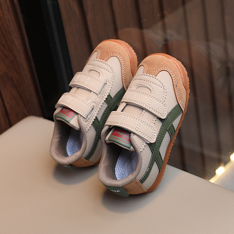 Dječje casual tenisice za svakodnevnu upotrebu s gornjim dijelom od mikrofibre kože, potplata od teleće tetive, Velcro zatvarač, prozračnje, otporne na klizanje i izdržljive za proljeće i jesen.