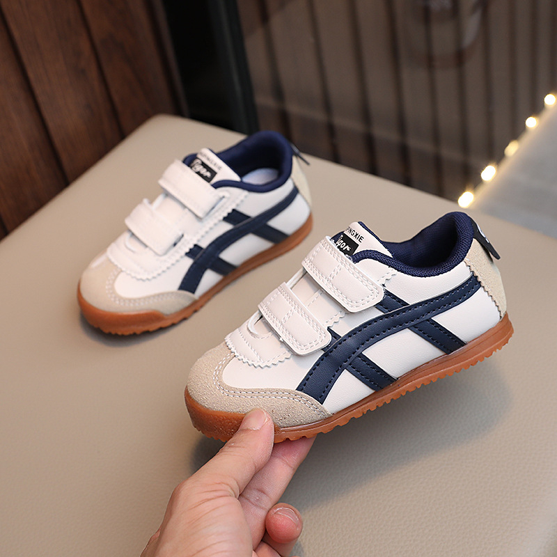 Dječje casual tenisice za svakodnevnu upotrebu s gornjim dijelom od mikrofibre kože, potplata od teleće tetive, Velcro zatvarač, prozračnje, otporne na klizanje i izdržljive za proljeće i jesen.