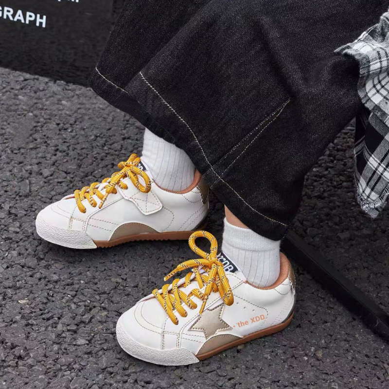 Dječje tenisice s niskim gornjim dijelom, gornji dio od Super Fiber, potplat od TPR, tekstilna uloška, mrežasta podstava, dizajn s color splice, unisex, uzrast 4–16, sve sezone