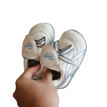 Pantofi pentru bebeluși care învață să meargă - unisex, talpă moale, închidere Velcro, antiderapant