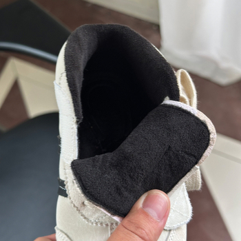 Dječje tenisice visokog profila s debelom potplatom, gornji dio od mikrovlakana, Velcro zatvarač, podstava od umjetne dlake, protuklizna potplat