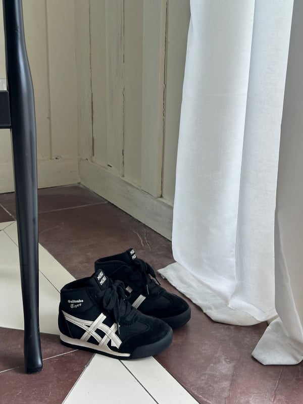 Dječje tenisice visokog profila s debelom potplatom, gornji dio od mikrovlakana, Velcro zatvarač, podstava od umjetne dlake, protuklizna potplat