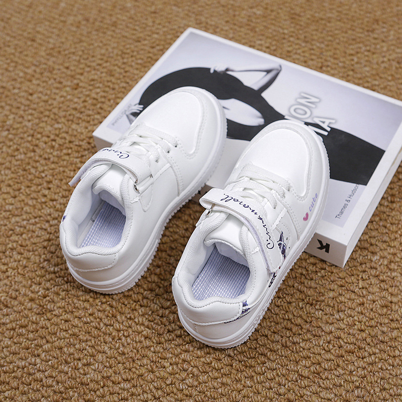 Adidași pentru copii Kuromi – imprimeu desen animat, partea superioară PU, talpă din cauciuc, închidere Velcro, talpă antiderapantă