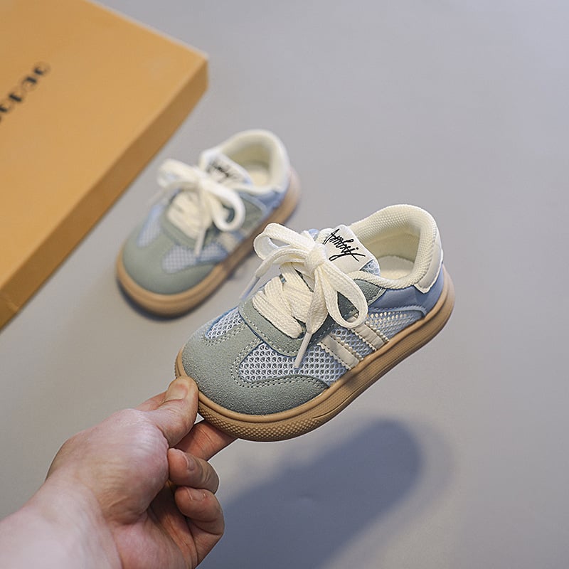 Adidași pentru copii mici cu suprafața superioară din piele Ultrafilm, antiderapantă, închidere Velcro, model dungat, pentru vârsta 12–36 de luni