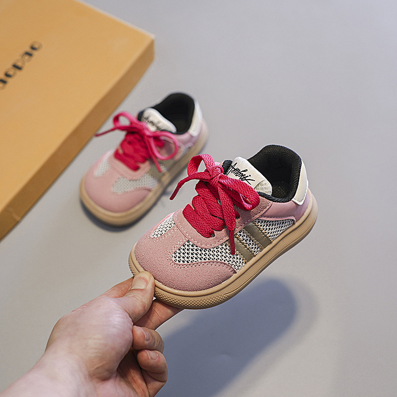 Adidași pentru copii mici cu suprafața superioară din piele Ultrafilm, antiderapantă, închidere Velcro, model dungat, pentru vârsta 12–36 de luni