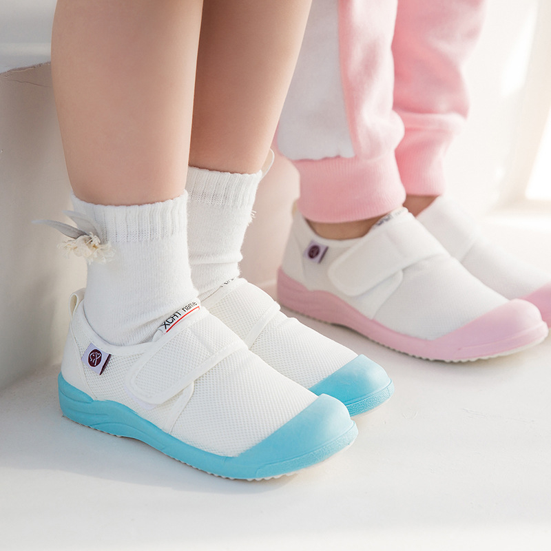 Unisex dječje bijele platnene tenisice s mekom potplatom, prozračne, Velcro zatvaranje, unutarnje sportske obuće za djecu 4–6 godina