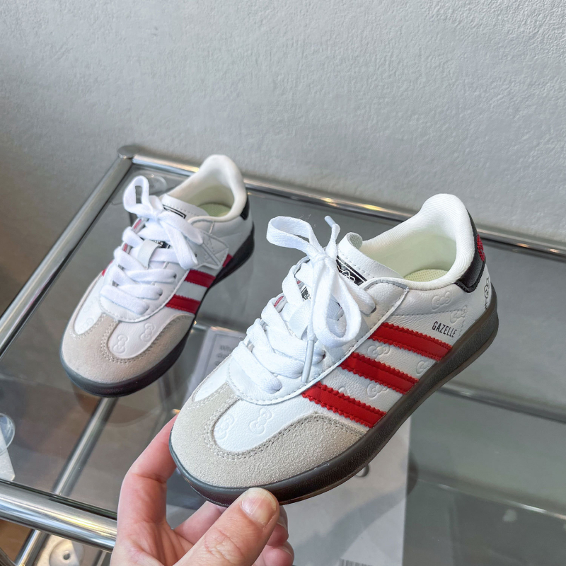 Unisex dječje tenisice za trening - niski profil, zatvaranje na Velcro, gornji dio od Ultra-fiber kože, protuklizna gumena podstavka, prugasti uzorak