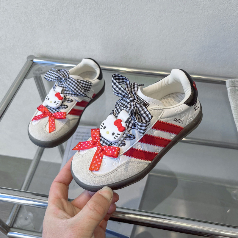 Unisex dječje tenisice za trening - niski profil, zatvaranje na Velcro, gornji dio od Ultra-fiber kože, protuklizna gumena podstavka, prugasti uzorak