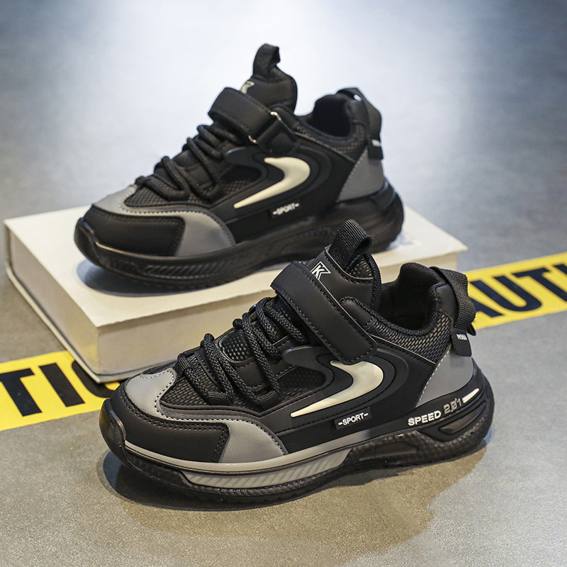 Gyerekeknek készült futócipő, felsőrész szintetikus bőrből, könnyű, Velcro-zár, EVA talp, csíkos mintázat