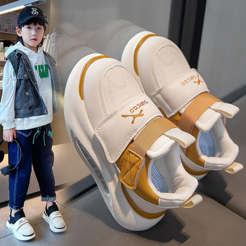 Detské bežecké tenisky, vrchný materiál z umelej kože, priedušné a ľahké, podrážka PVC, zapínanie na suchý zips, unisex