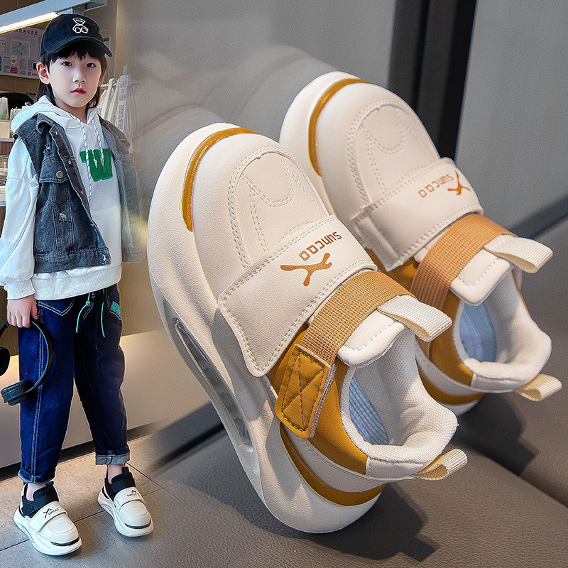 Detské bežecké tenisky, vrchný materiál z umelej kože, priedušné a ľahké, podrážka PVC, zapínanie na suchý zips, unisex