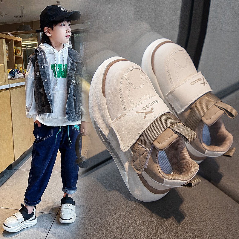 Detské bežecké tenisky, vrchný materiál z umelej kože, priedušné a ľahké, podrážka PVC, zapínanie na suchý zips, unisex