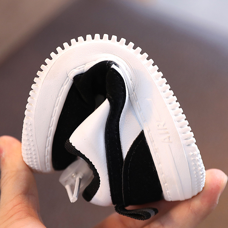 Detské bežecké topánky s šnúrkami, vrchný diel z umelej kože, gumová podrážka, unisex, pre vek 4–12 rokov