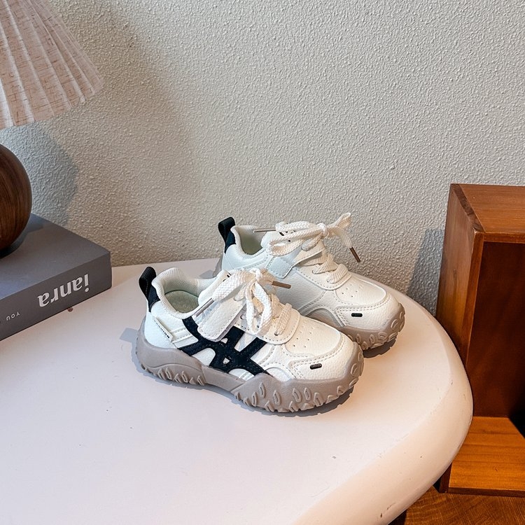 Detské tenisky Forrest Gump - vrchná časť z syntetickej kože, zapínanie na suchý zips, gumová podrážka, unisex, vhodné na jar, leto a jeseň