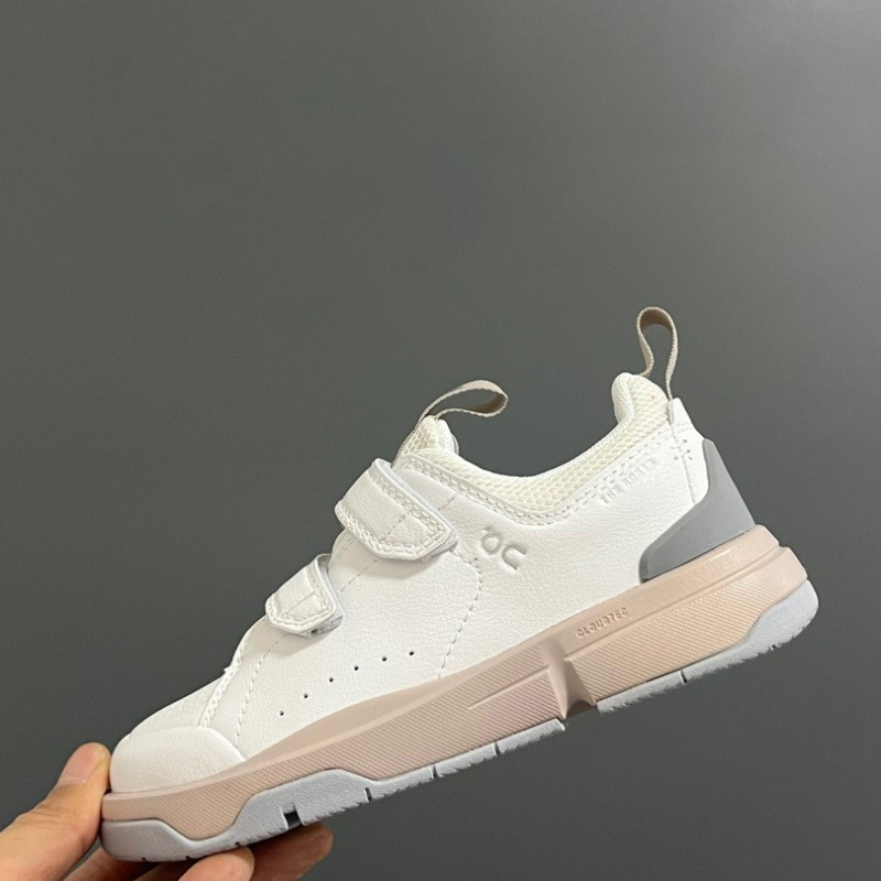 Deti bežecké topánky s dvojitým zapínaním na suchý zips, horná časť z syntetickej kože, gumová podrážka, dizajn s farebnými blokmi, unisex