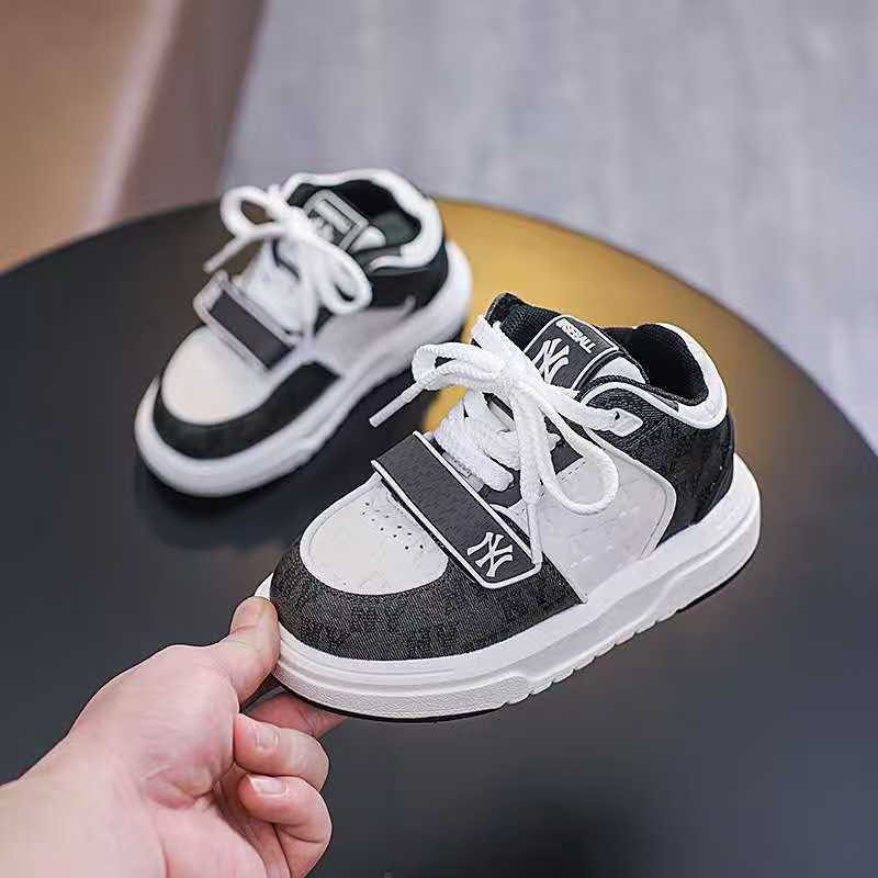 Dječje jesenske sportske tenisice unisex s Velcro zatvaračem, lagane, prozračne, protuklizna EVA potplat, uzorak slova