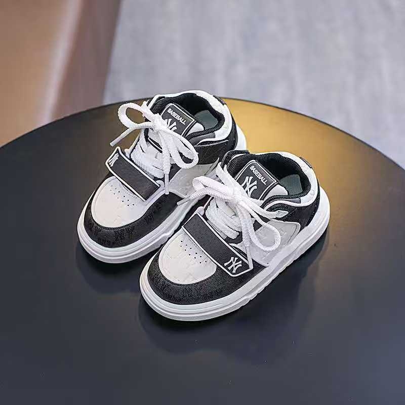 Dječje jesenske sportske tenisice unisex s Velcro zatvaračem, lagane, prozračne, protuklizna EVA potplat, uzorak slova