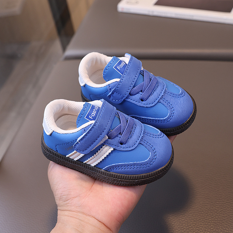 Pantofi sport cu talpă groasă - partea superioară din piele microfibră, închidere Velcro, talpă din cauciuc, antiderapant, pentru copii 1–3 ani