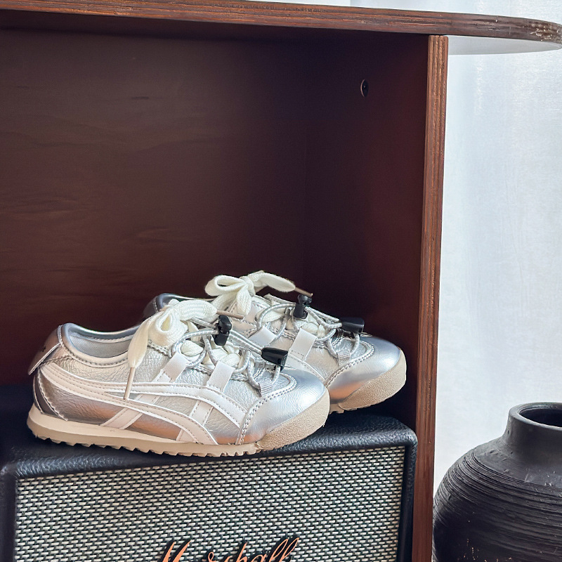 Gyerek Forrest Gump sportcipő, légáteresztő mikroszálas felsőrész, gumitalp, tépőzár, csíkos mintázat, uniszex