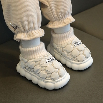 Gyerekek pamut papucsai, rajzfilmszerű stílus, pamut felső rész, PU talp, 1–3 éveseknek