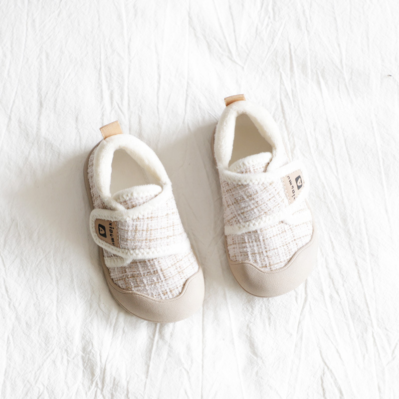 Gyerek téli beltéri cipő bársonyos felsőrésszel, Velcro zárás, csíkos mintázat, vastag gumi talppal, 1–6 éves korosztálynak