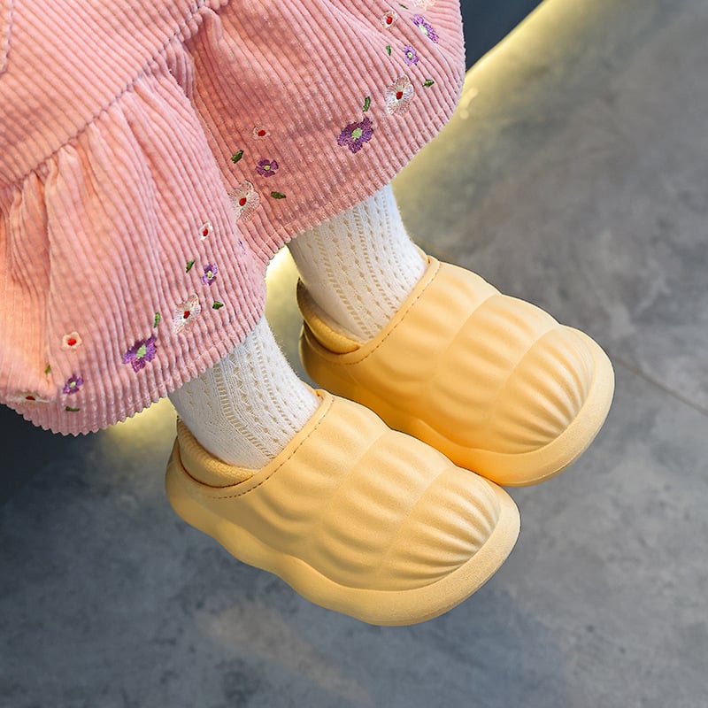 Gyerekek belső papucsai, PVC felső és talppal, csúszásmentes, lélegző, tartós, ősz-télre