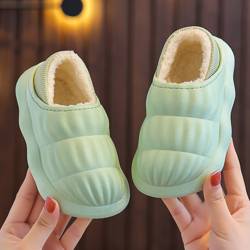 Gyerekek belső papucsai, PVC felső és talppal, csúszásmentes, lélegző, tartós, ősz-télre