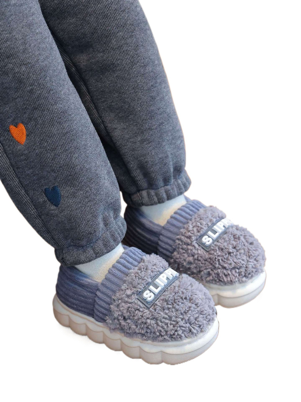 Papuci de iarnă pentru copii — căptușiți cu fleece, partea superioară din piele de vițel nubuk, căptușeală groasă, talpă PVC antiderapantă, pentru interior (1–3 ani)